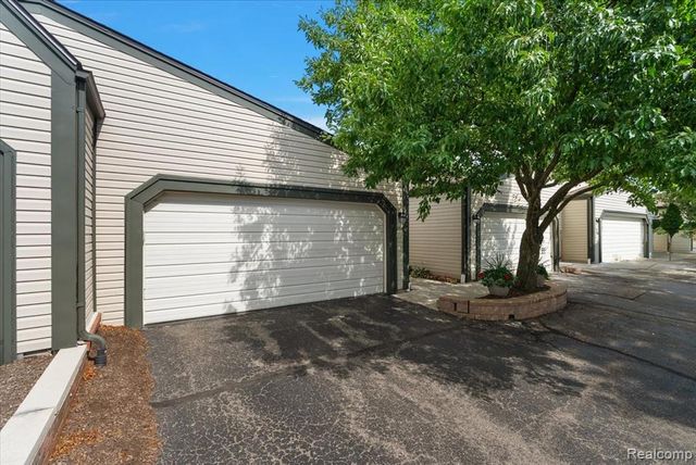 1254 Charleston Court, Northville, MI 48167