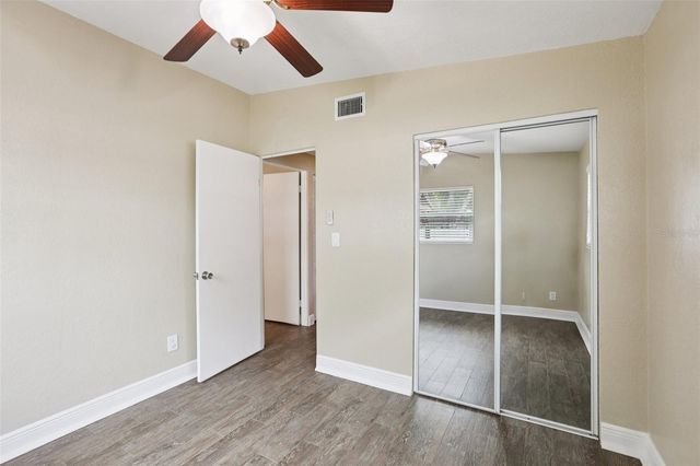 205 SE JEFFERSON CIRCLE N, St Petersburg, FL 33703