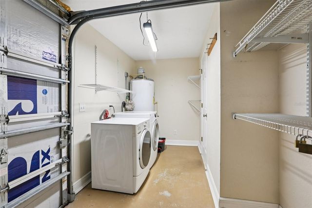 205 SE JEFFERSON CIRCLE N, St Petersburg, FL 33703