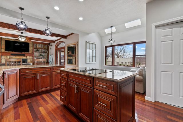 137 Pearce Road, Adams Twp, PA 16046