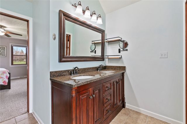 137 Pearce Road, Adams Twp, PA 16046