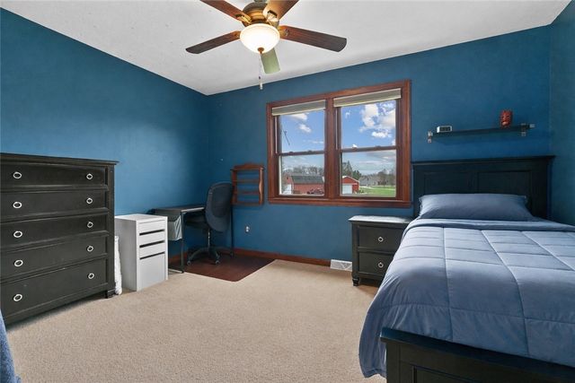 137 Pearce Road, Adams Twp, PA 16046