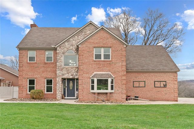 137 Pearce Road, Adams Twp, PA 16046