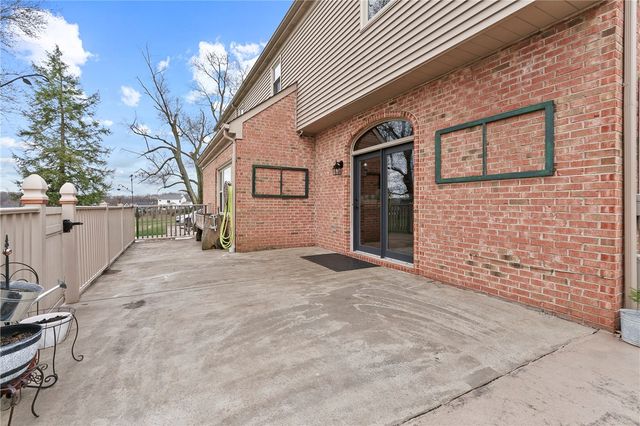 137 Pearce Road, Adams Twp, PA 16046