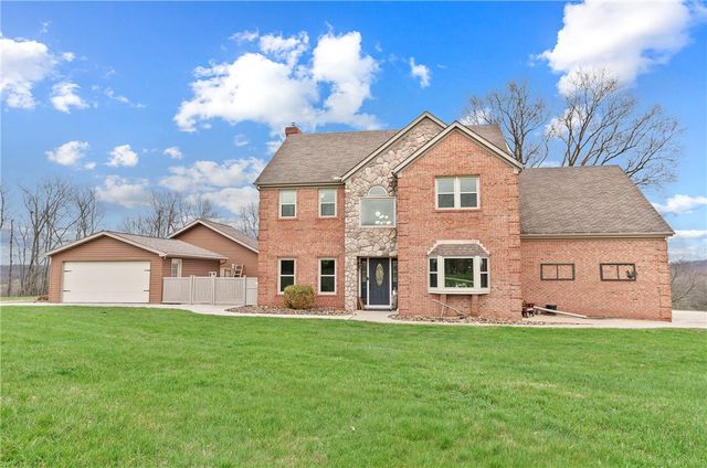 137 Pearce Road, Adams Twp, PA 16046