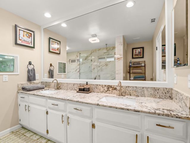 1691 S Bailey Avenue, Fresno, CA 93727