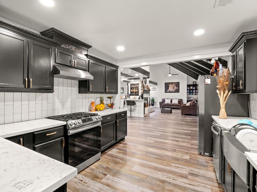 Image 28 of property listing at 1691 S Bailey Avenue, Fresno, CA 93727