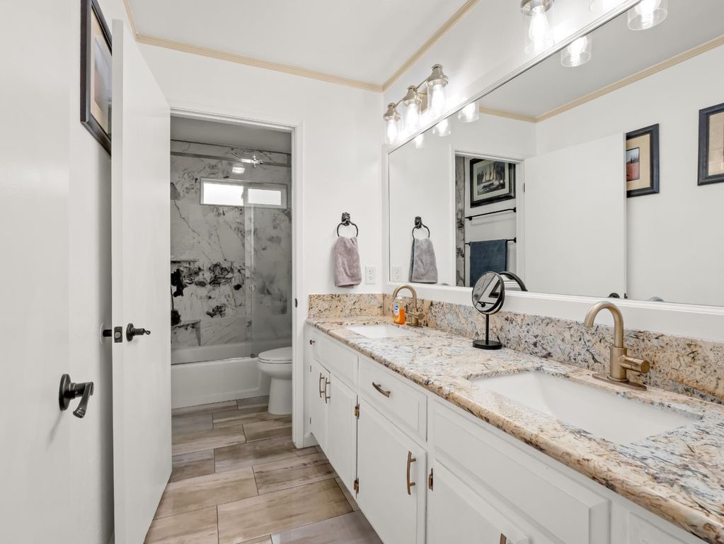 Image 32 of property listing at 1691 S Bailey Avenue, Fresno, CA 93727