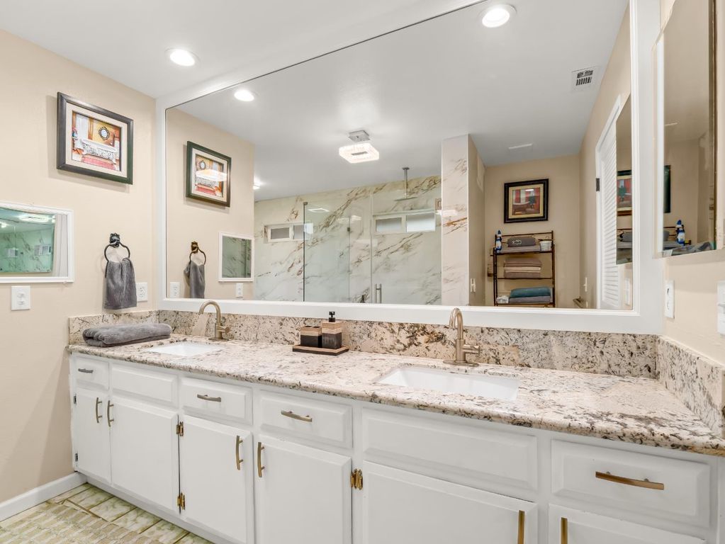 Image 35 of property listing at 1691 S Bailey Avenue, Fresno, CA 93727
