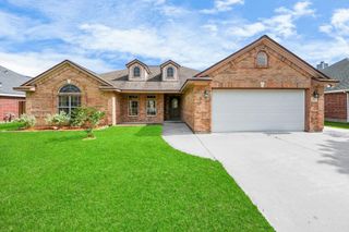 204 Audubon Woods Court, Richwood, TX 77531