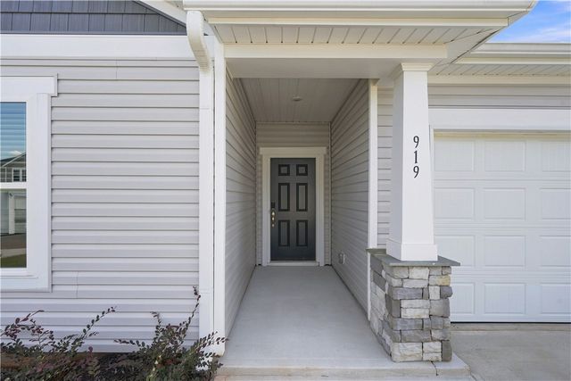 919 Rising Oak Court, Spartanburg, SC 29301