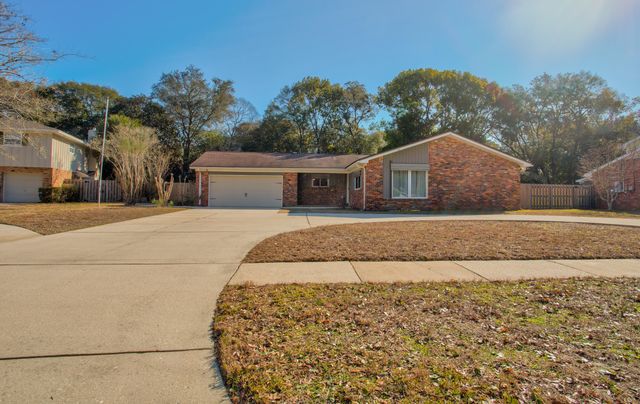 60 NW Linwood Road, Fort Walton Beach, FL 32547
