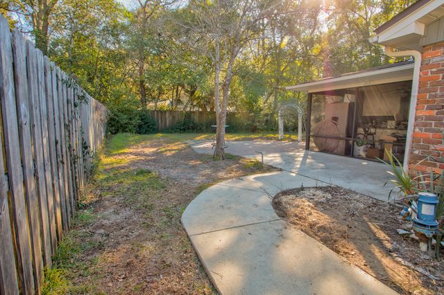 60 NW Linwood Road, Fort Walton Beach, FL 32547