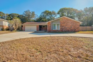 60 NW Linwood Road, Fort Walton Beach, FL 32547