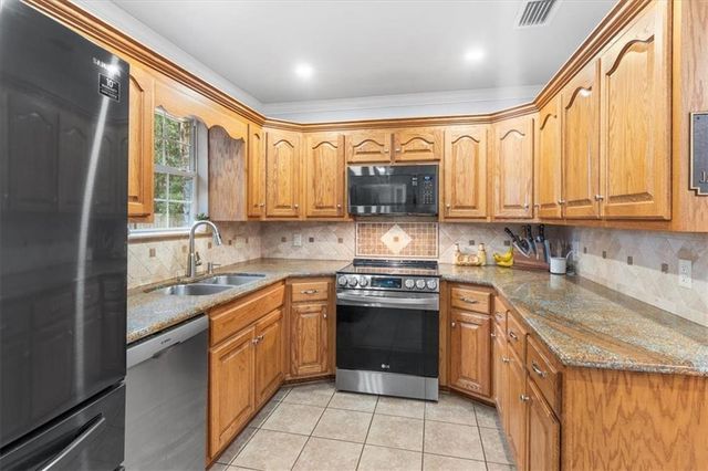6970 Laverne Drive S, Mobile, AL 36618