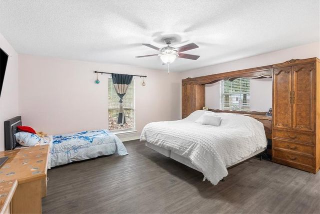 6970 Laverne Drive S, Mobile, AL 36618