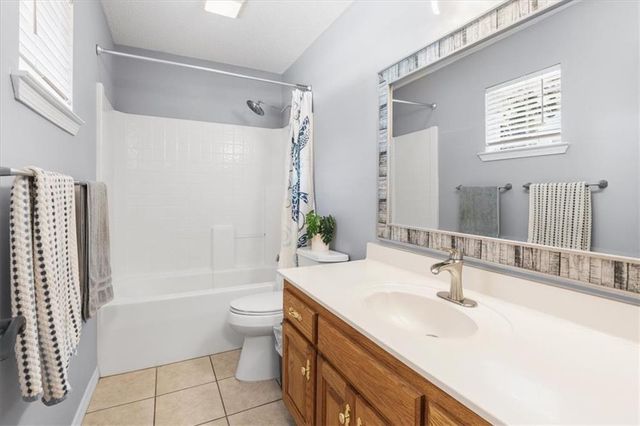 6970 Laverne Drive S, Mobile, AL 36618
