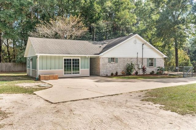6970 Laverne Drive S, Mobile, AL 36618