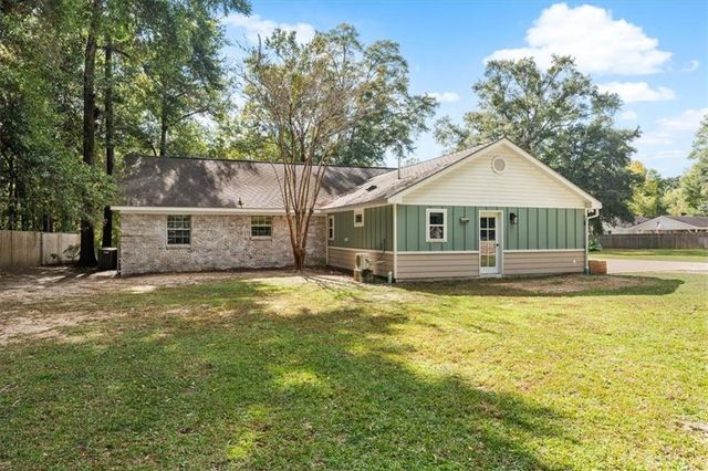 6970 Laverne Drive S, Mobile, AL 36618
