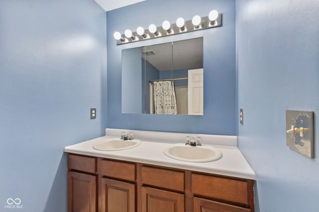 6446 Bonneville Drive, Indianapolis, IN 46237