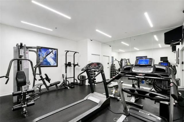 235 S Tower 108, Beverly Hills, CA 90211