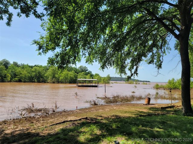 141 Hickory, Eufaula, OK 74432