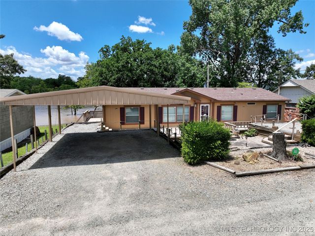 141 Hickory, Eufaula, OK 74432