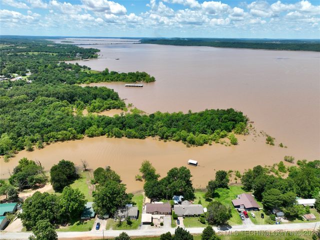 141 Hickory, Eufaula, OK 74432