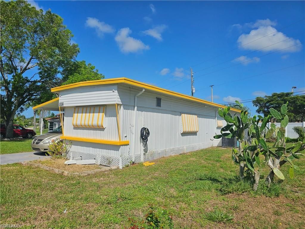 3834 Unique CIR, FORT MYERS, FL 33908 — exterior