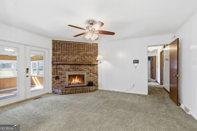 158 Pebble Creek Drive, Toccoa, GA 30577