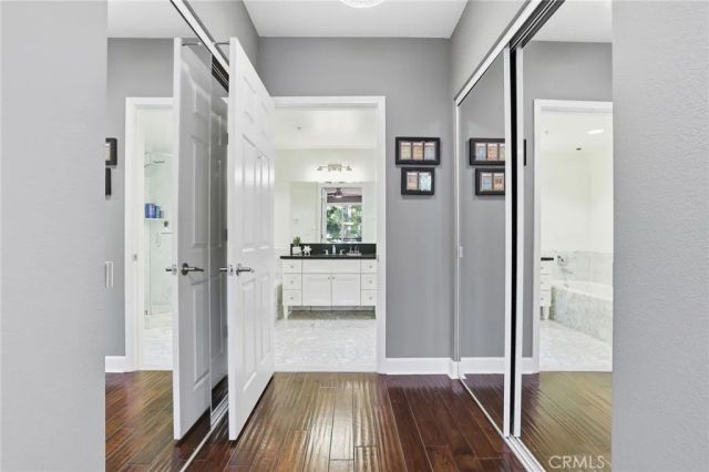 6038 Carlton Way 101, Los Angeles, CA 90028