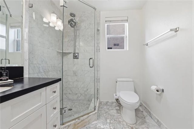 6038 Carlton Way 101, Los Angeles, CA 90028