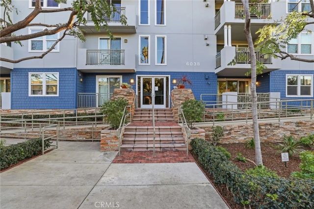 6038 Carlton Way 101, Los Angeles, CA 90028