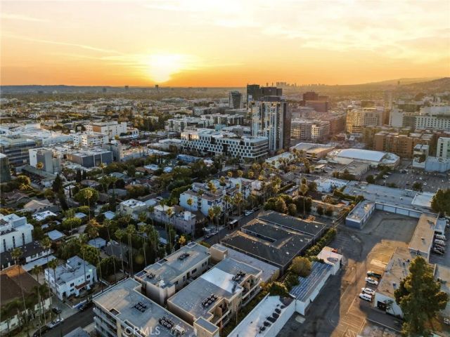 6038 Carlton Way 101, Los Angeles, CA 90028