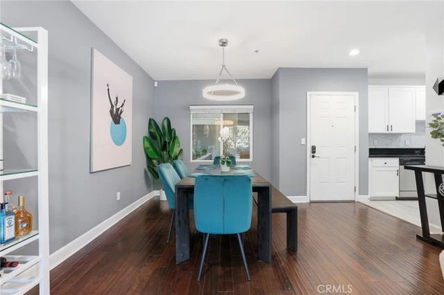 6038 Carlton Way 101, Los Angeles, CA 90028