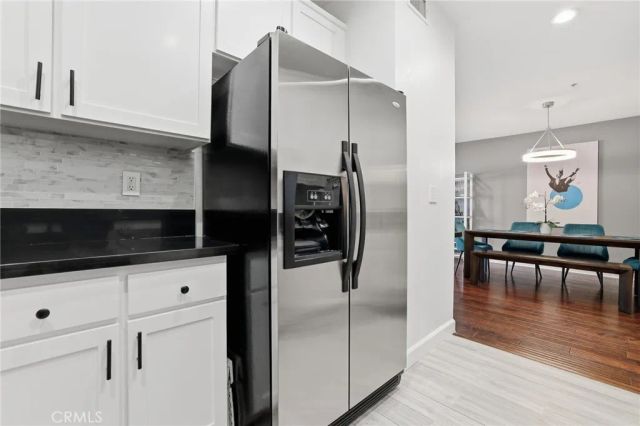 6038 Carlton Way 101, Los Angeles, CA 90028