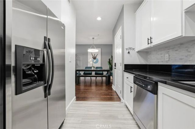 6038 Carlton Way 101, Los Angeles, CA 90028