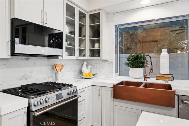 911 S Firefly, Anaheim Hills, CA 92808