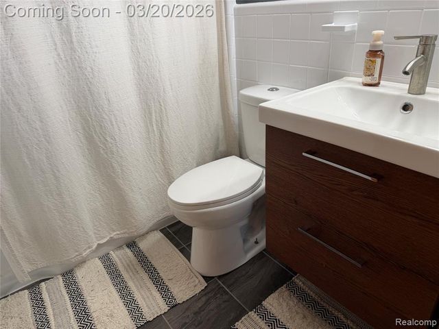 36884 Greenbush Road, Wayne, MI 48184