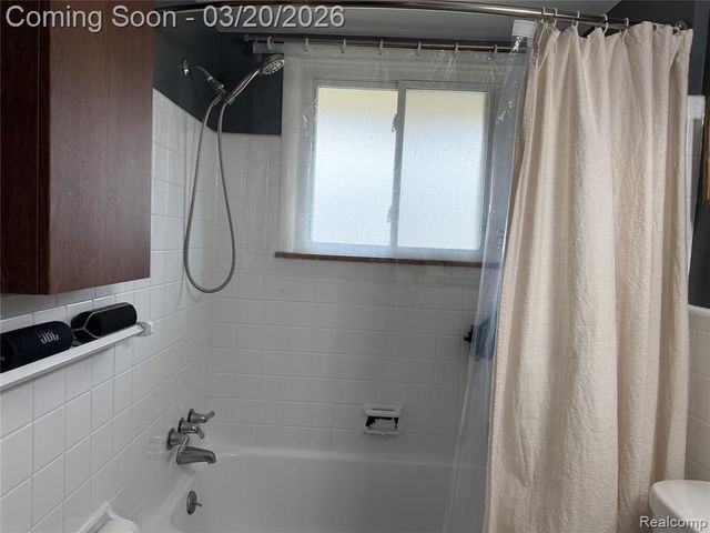 36884 Greenbush Road, Wayne, MI 48184