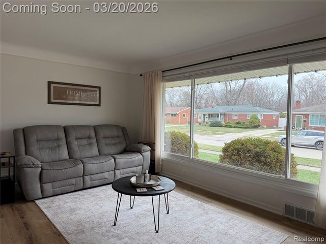 36884 Greenbush Road, Wayne, MI 48184