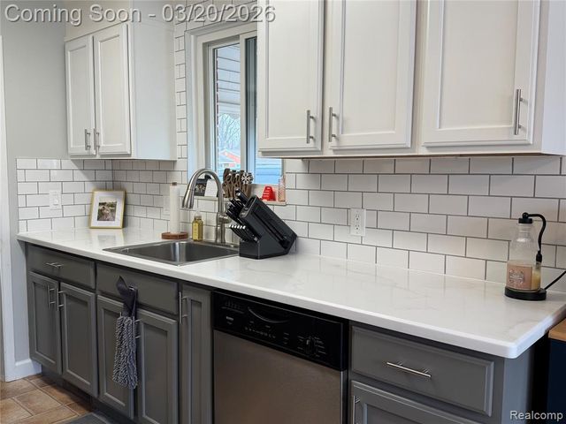 36884 Greenbush Road, Wayne, MI 48184