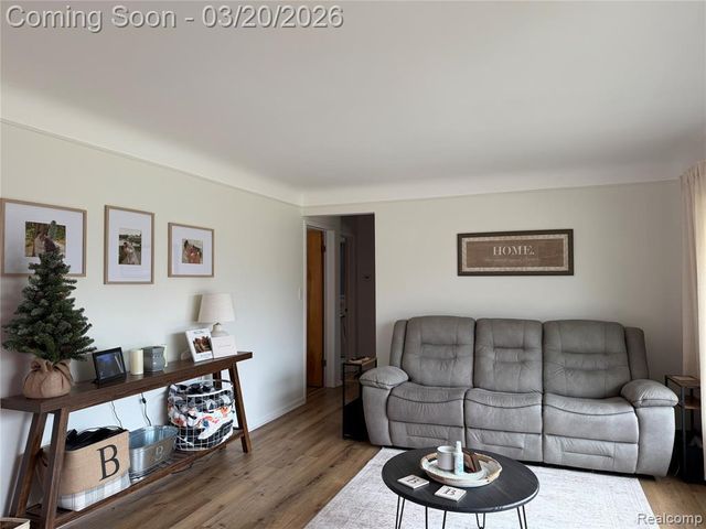 36884 Greenbush Road, Wayne, MI 48184