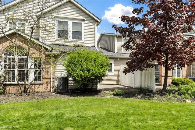 460 Hollyhock Court, Mayfield Heights, OH 44124