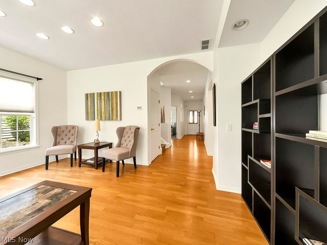 460 Hollyhock Court, Mayfield Heights, OH 44124