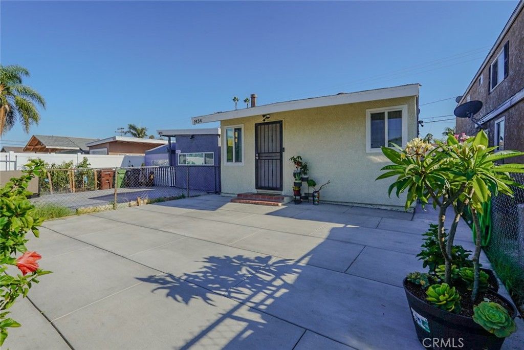 1434 W 153rd, Compton, CA 90220 — exterior