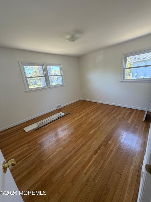 24 Berger Avenue, Oakhurst, NJ 07755