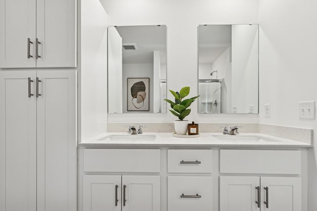 6219 205th Street N, Forest Lake, MN 55025