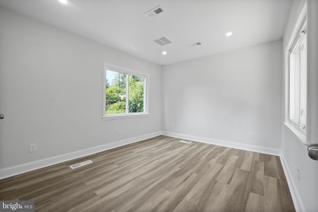 3502 SUMMIT DR, Temple Hills, MD 20748
