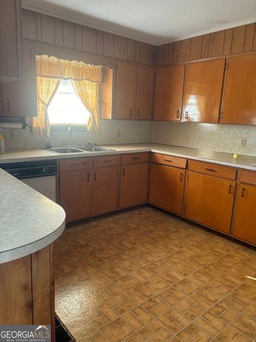 1943 Vienna Highway, Pineview, GA 31071